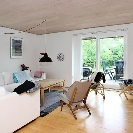 Five-bedroom Holiday In Skals